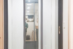 위례신도시 자연앤 센트럴 자이: 슬림 3연동 중문으로 완성한 스타일리시한 현관인테리어